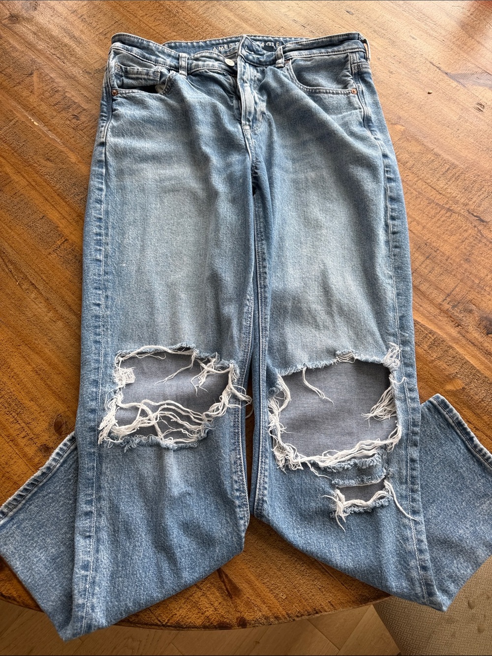 American Eagle Outfitters Light Blue Ripped Boyfriend Jeans